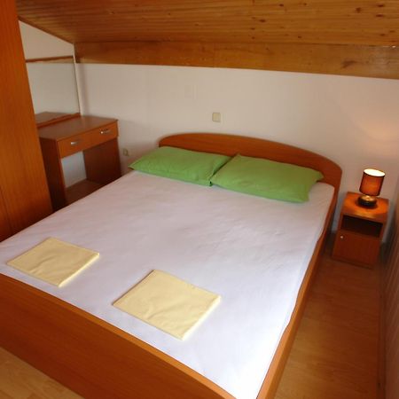 נובליה Apartments Dinko מראה חיצוני תמונה