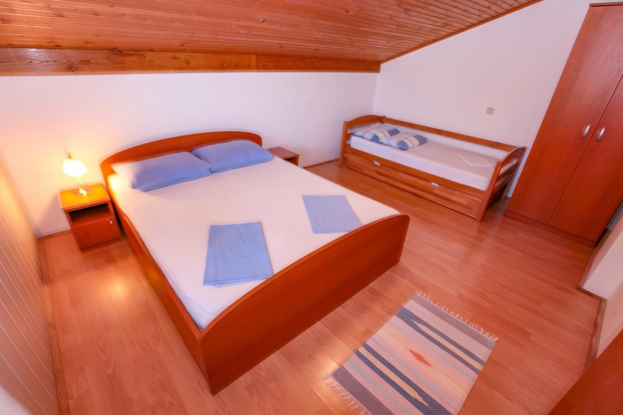 נובליה Apartments Dinko מראה חיצוני תמונה