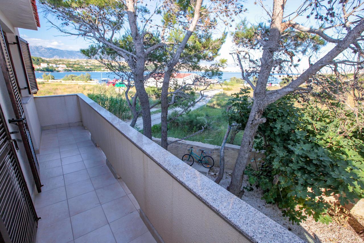 נובליה Apartments Dinko מראה חיצוני תמונה