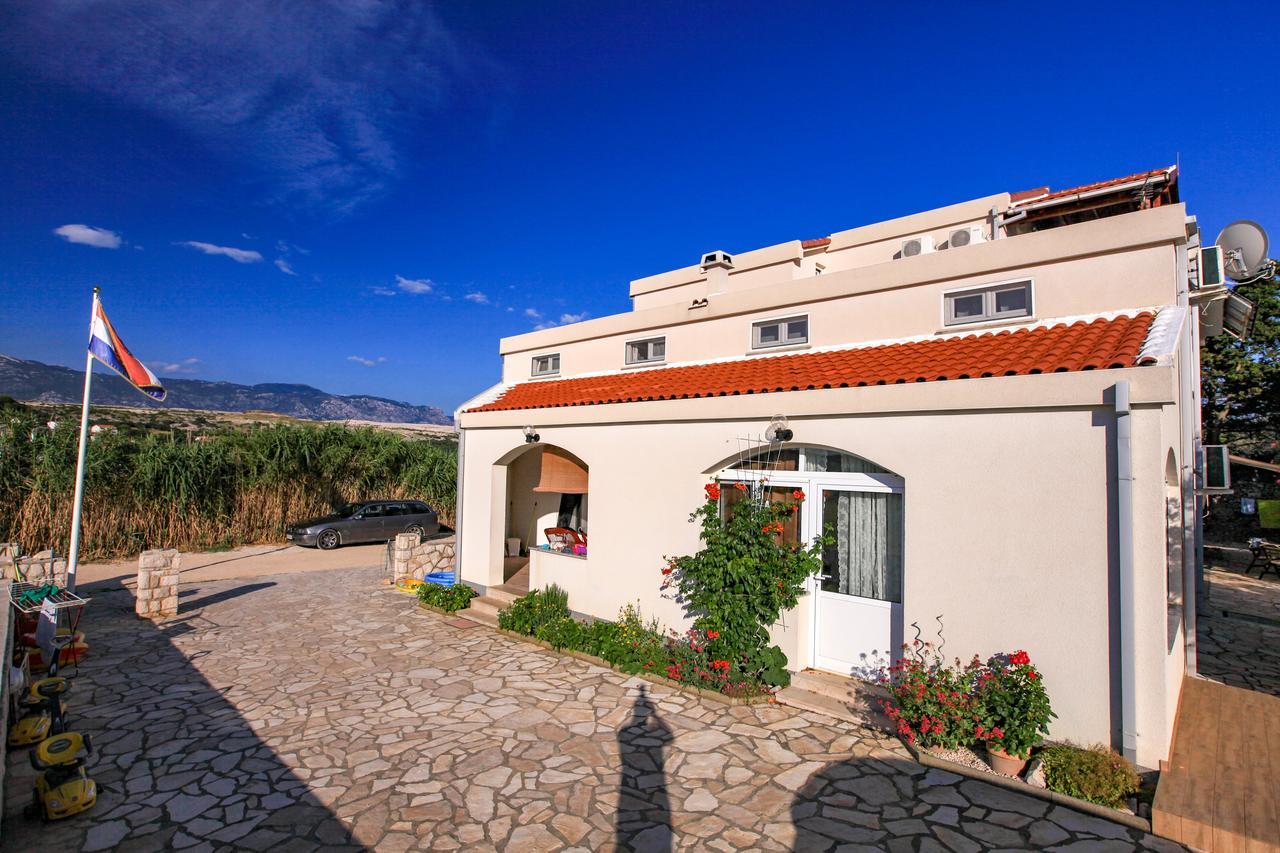נובליה Apartments Dinko מראה חיצוני תמונה